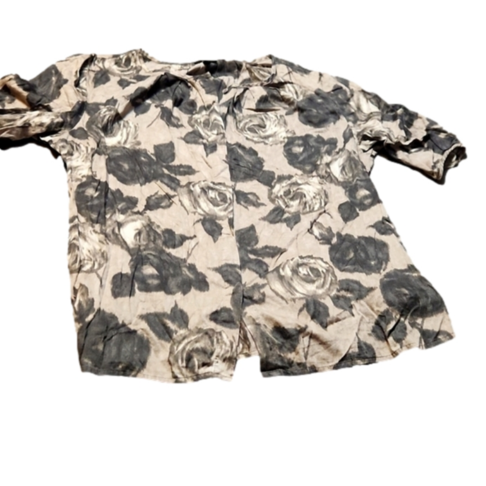 * Talbots button up short sleeve shirt sz. Medium